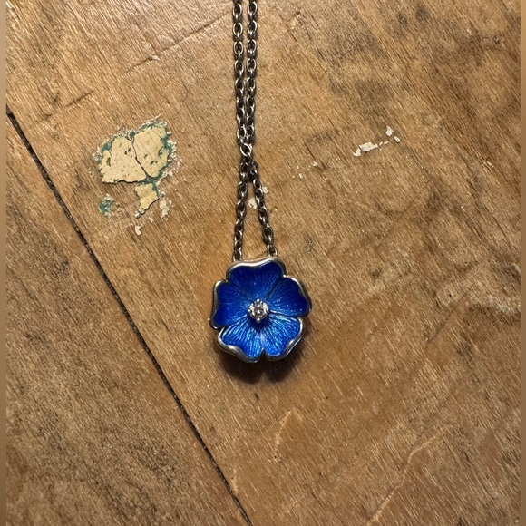 REAL STERLING SILVER BRIGHT BLUE HIBISCUS FLOWER NECKLACE WITH DIAMOND - Picture 2 of 6